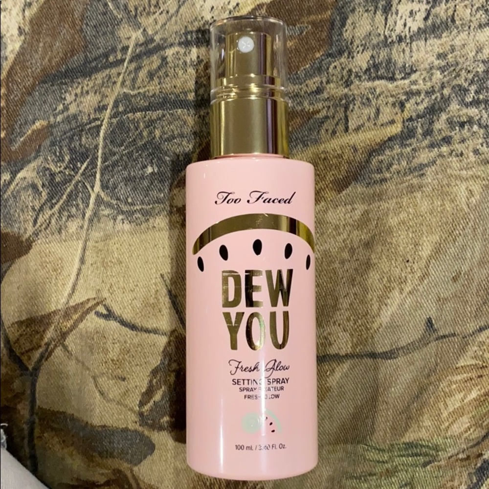 Too faced watermelon setting spray